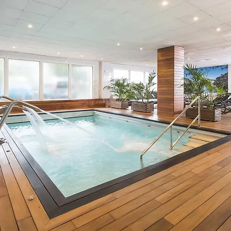 호텔 Gem Wellness & 3*