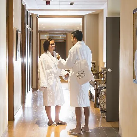 Gem Wellness & Готель 3*